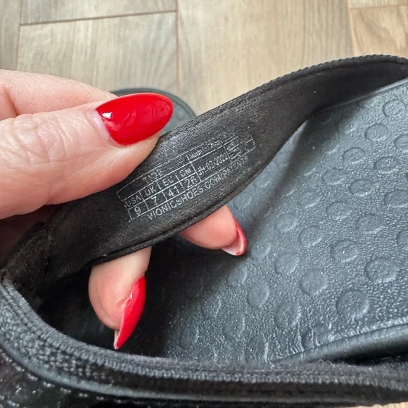 Vionic Sandals - Picture 4 of 4